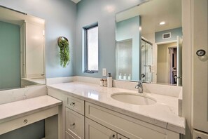Apartment (1 Bedroom) | Bathroom