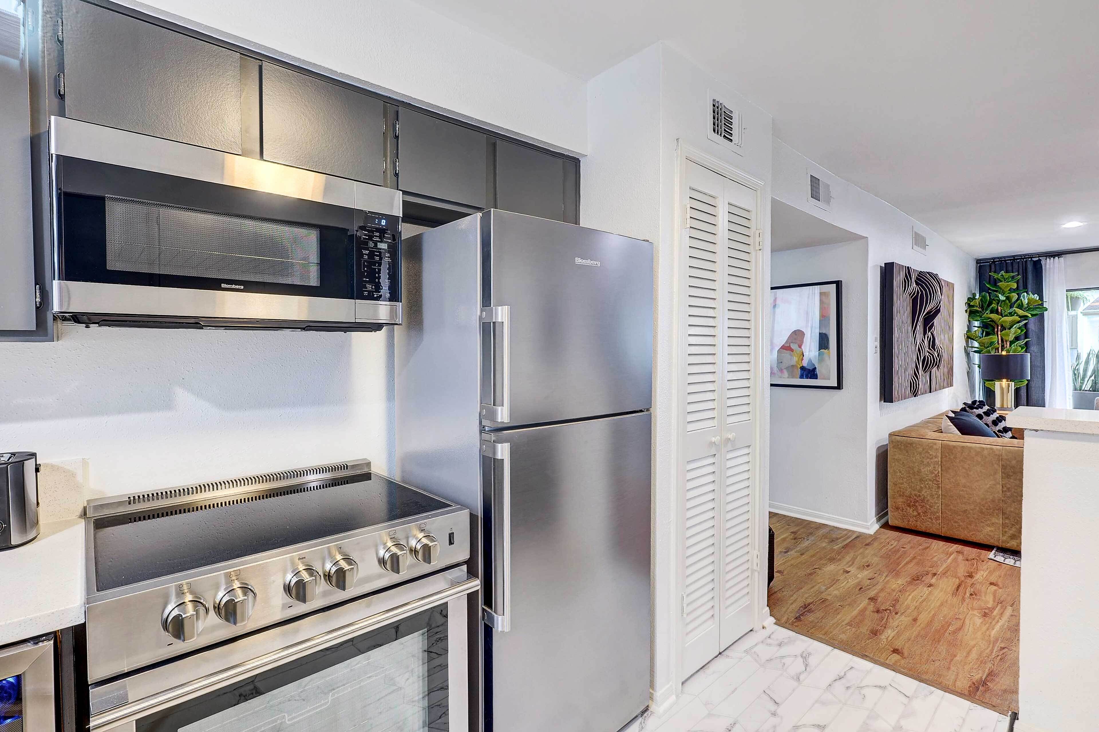 Montgomery Condo - Walk to Lake Conroe!