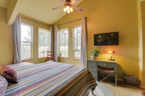 House (3 Bedrooms) | Interior - Spacious Mountain Home, 10 Mi to Angel Fire Resort (Angel Fire)