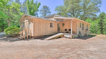 House (1 Bedroom) | Interior