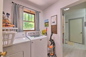 House (1 Bedroom) | Interior