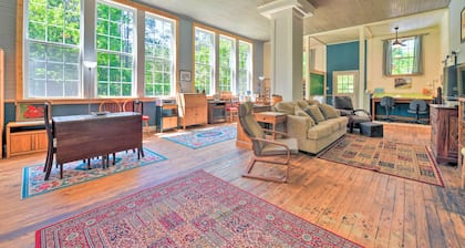 Bright Converted Schoolhouse in Chesterfield!