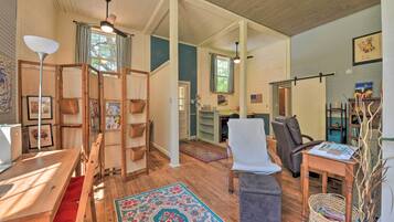 House (1 Bedroom) | Interior