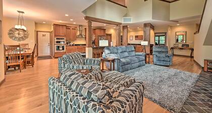Nekoosa Golf Course Retreat w/ Hot Tub!