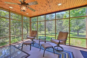 House (5 Bedrooms) | Interior