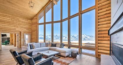 Luxe Mountain Cabin w/ Spa, 6 Mi to Park City!