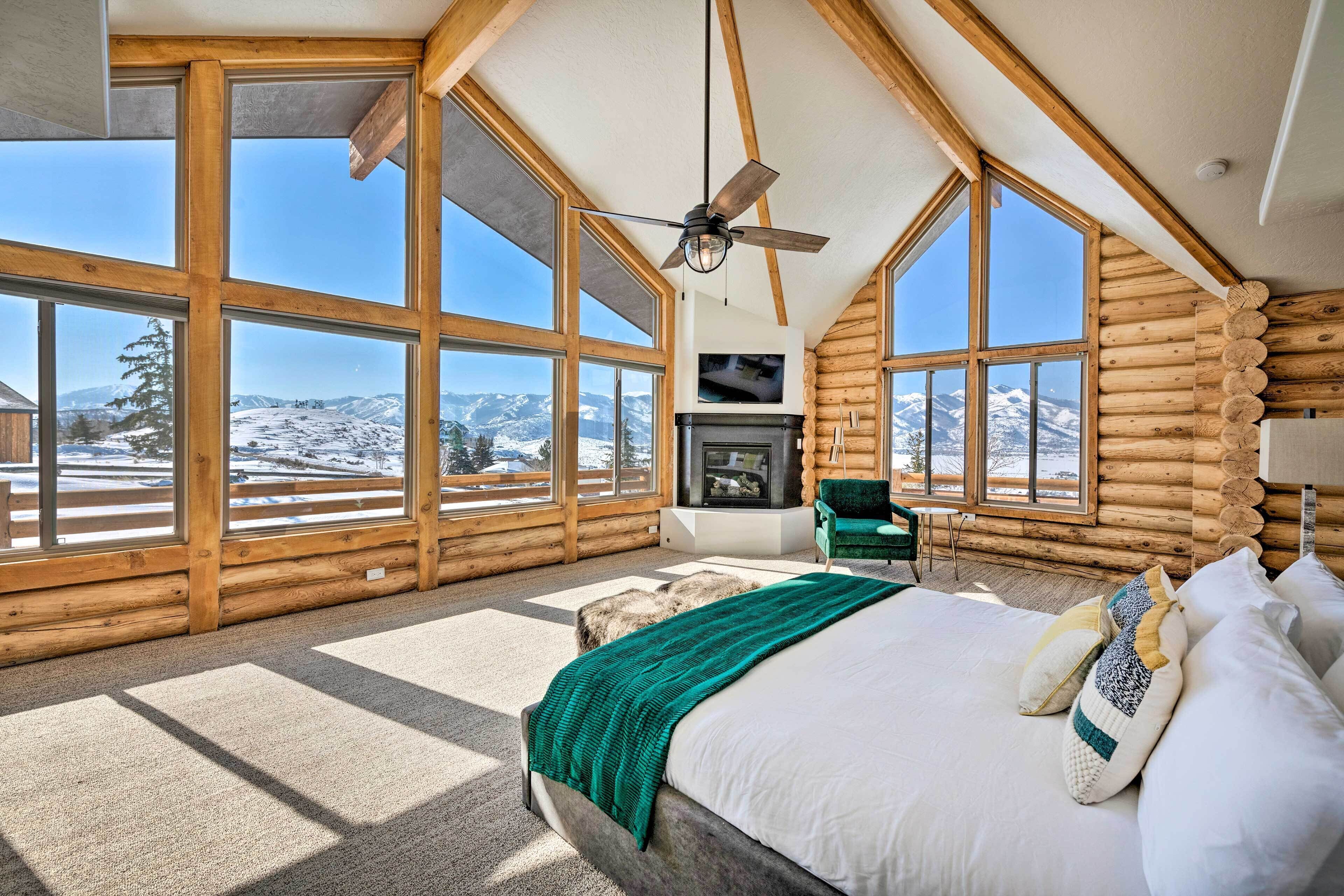 Mtn. Immersion: Luxe Cabin W/spa, 6Mi to Park City
