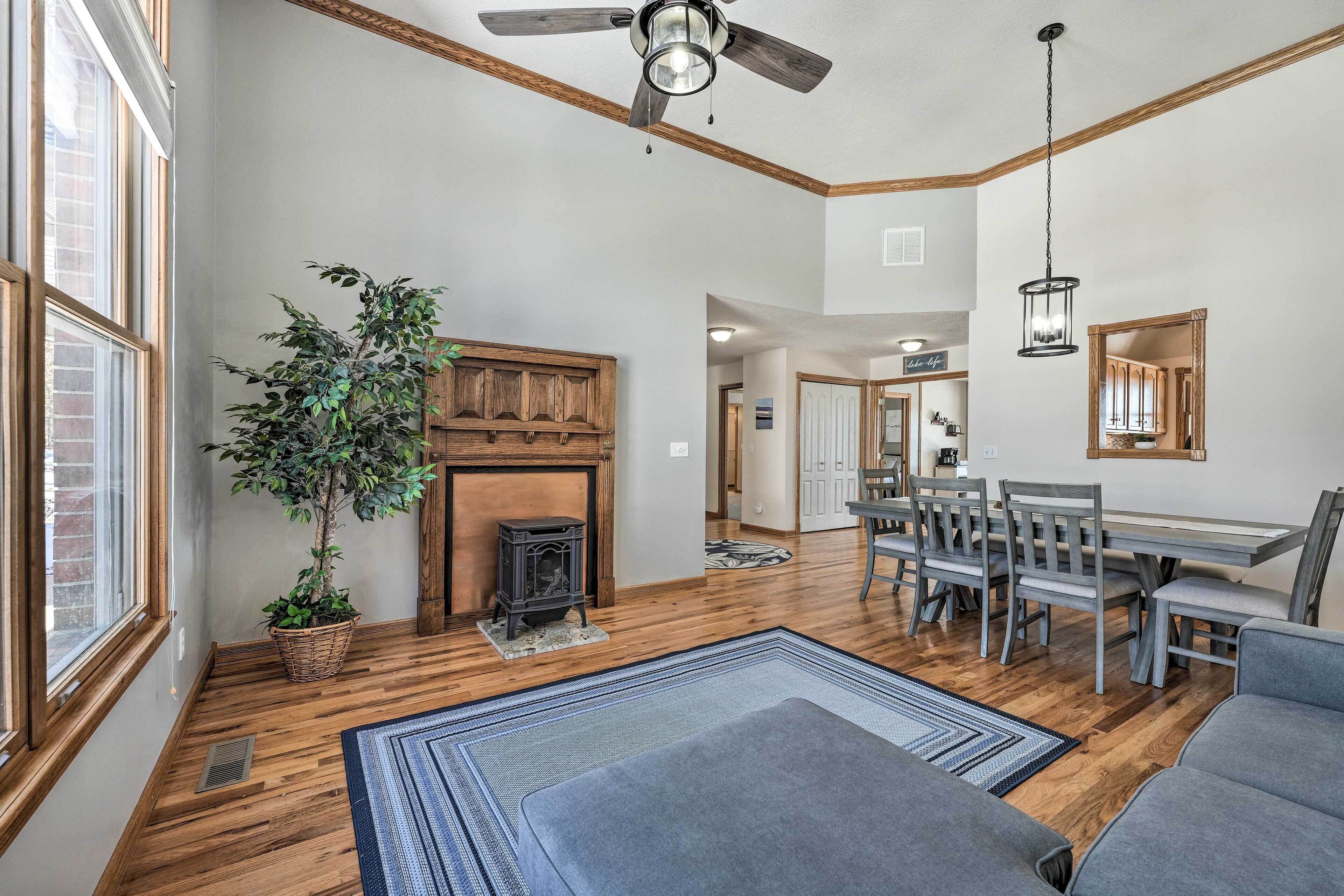 Mountain Home Vacation Rental w/ Lake View!