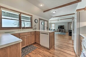 House (4 Bedrooms) | Interior - Lake-view Retreat w/ Fire Pit in Mountain Home! (Mountain Home)