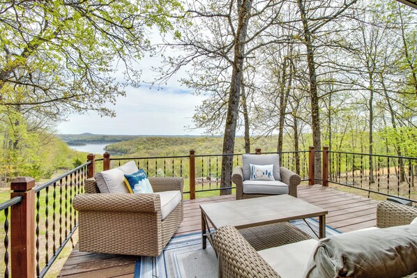 Terrace/patio - Lake-view Retreat w/ Fire Pit in Mountain Home! (Mountain Home)