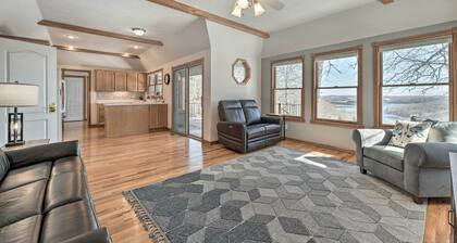 Lake-view Retreat w/ Fire Pit in Mountain Home!