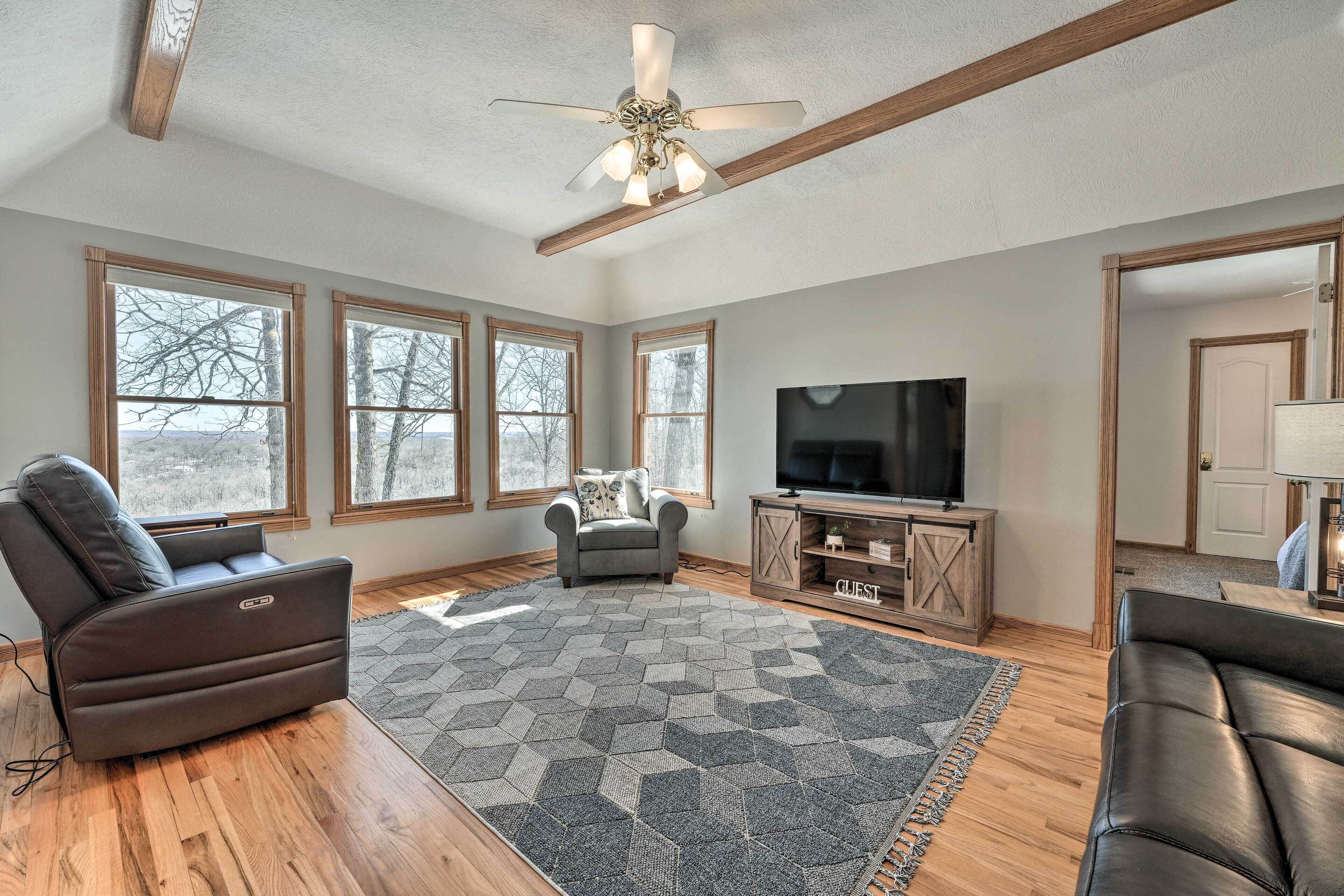 Mountain Home Vacation Rental w/ Lake View!