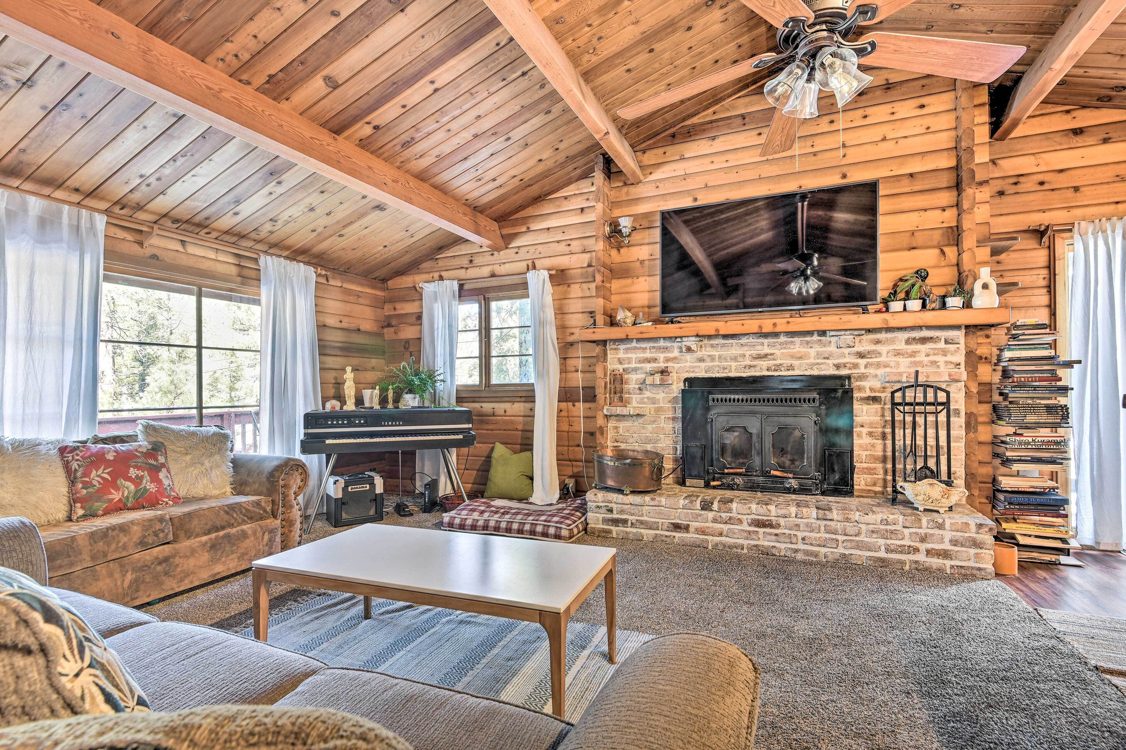 Pine Mountain Club Cabin Near Fern's Lake!