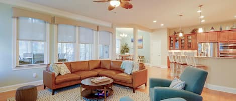 House (4 Bedrooms) | Front of property