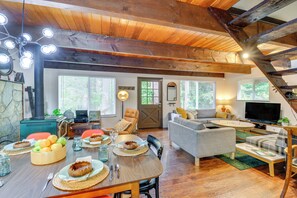 House (3 Bedrooms) | Interior