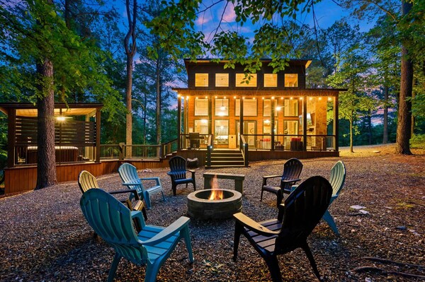 Luxury Cabin In The Woods W/ Hot Tub & Yard Games! - Broken Bow, OK