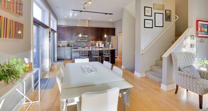 Downtown Condo w/ Rooftop Patio & City Views!