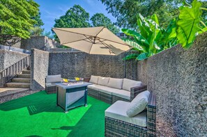 Interior - 1 Mi to Lake of the Ozarks: Condo w/ Fire Pit! (Lake Ozark)