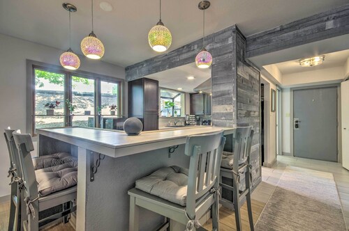 1 Mi to Lake of the Ozarks: Condo w/ Fire Pit!