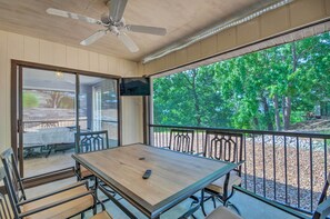 Apartment (4 Bedrooms) | Interior - 1 Mi to Lake of the Ozarks: Condo w/ Pool Access (Lake Ozark)