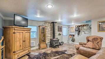 House (Multiple Bedrooms) | Interior