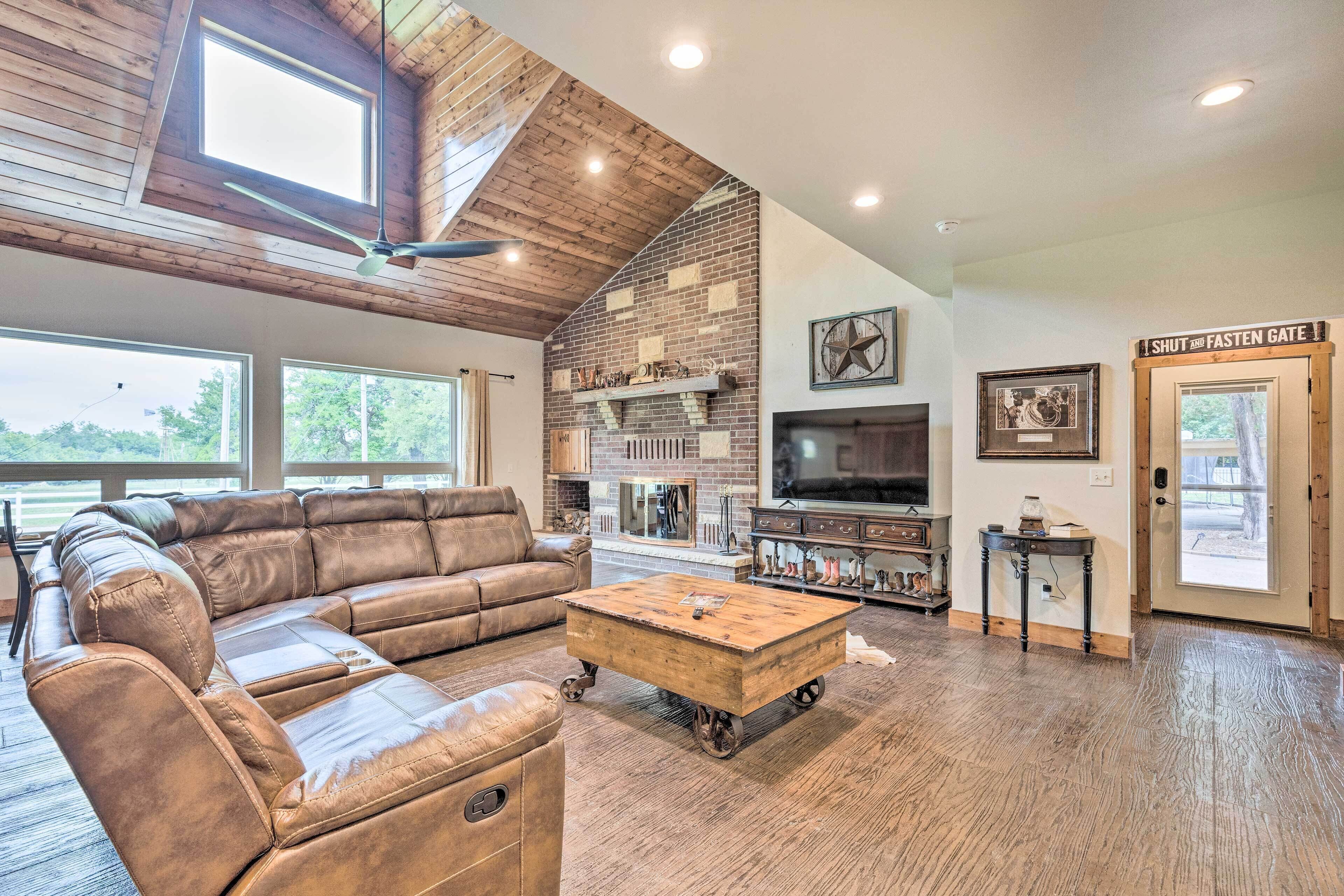 House (Multiple Bedrooms) | Interior