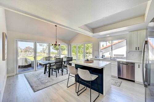 Lovely Solana Beach Home w/ Views: 2 Mi to Ocean!
