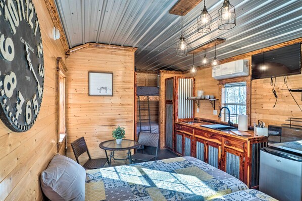 House (0 Bedroom) | Interior - Sunny 'catfish Cabin' w/ Views of Toledo Bend (Many)