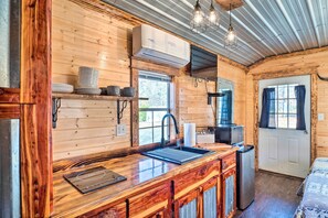 House (0 Bedroom) | Interior - Sunny 'catfish Cabin' w/ Views of Toledo Bend (Many)