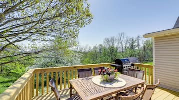 獨棟房屋 (4 Bedrooms) | 室外用餐