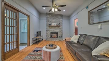House (2 Bedrooms) | Front of property