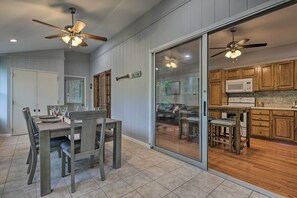 บ้านพัก (2 Bedrooms) | ภายใน