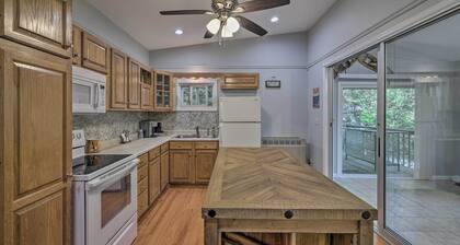 22 Mi to Ski Big Bear! Lake Wallenpaupack Getaway