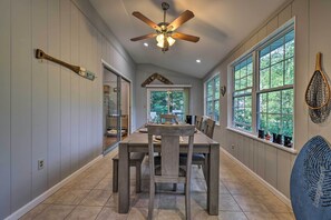 House (2 Bedrooms) | Interior - 22 Mi to Ski Big Bear! Lake Wallenpaupack Getaway (Greentown)