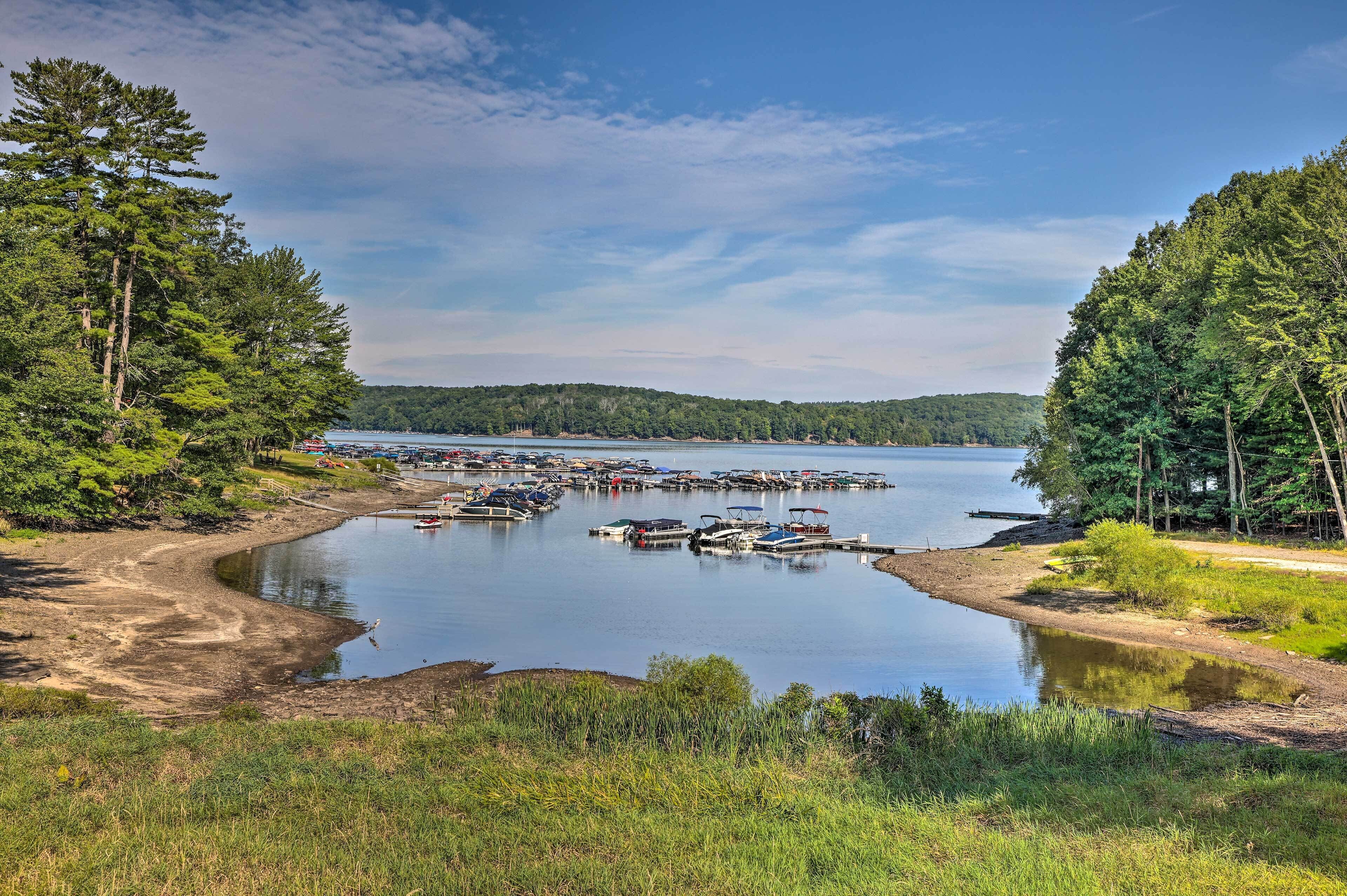 Greentown Getaway: Walk to Lake Wallenpaupack