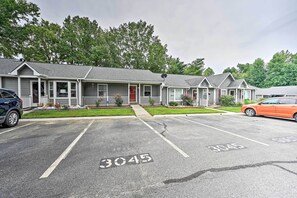 Interior - Lovely High Point Abode ~ 2 Mi to University! (High Point)