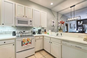 Apartment (3 Bedrooms) | Interior - Bahama Bay Condo w/ Patios < 10 Mi to Disney! (Davenport)