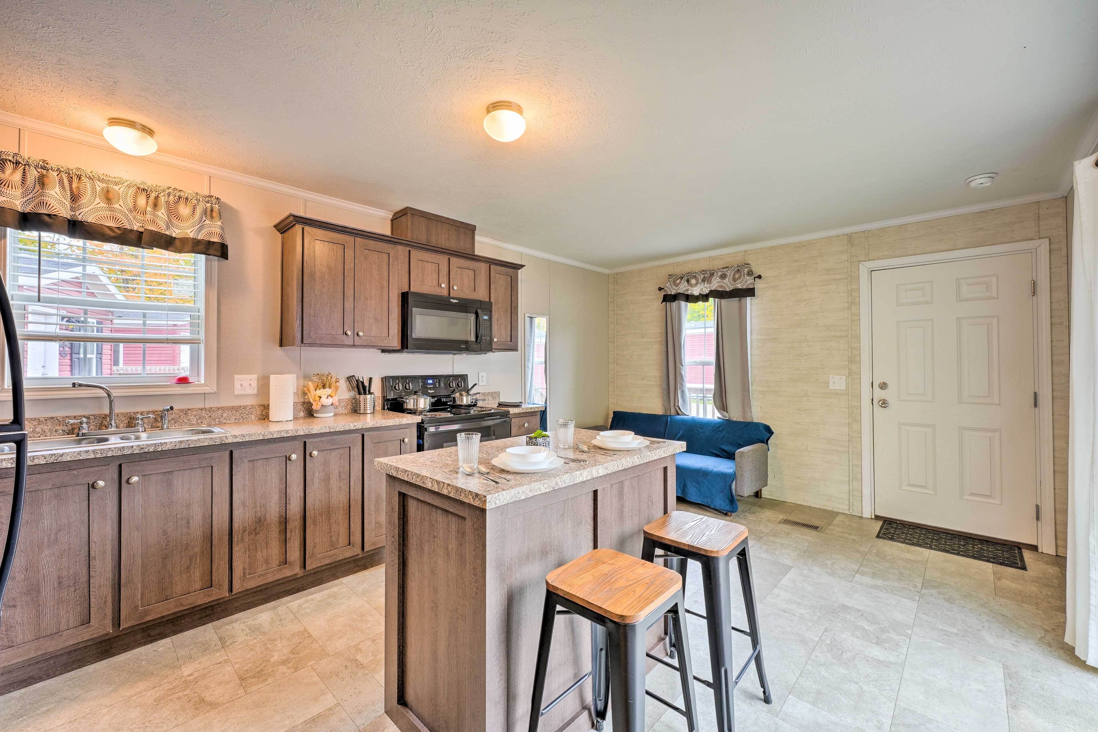 Cassopolis Cabin: On-site Boating & Fishing!