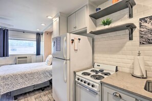 Apartment (0 Bedroom) | Interior