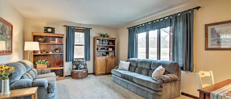 House (4 Bedrooms) | Interior