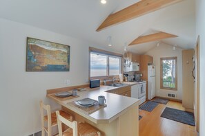 Apartment (0 Bedroom) | Interior