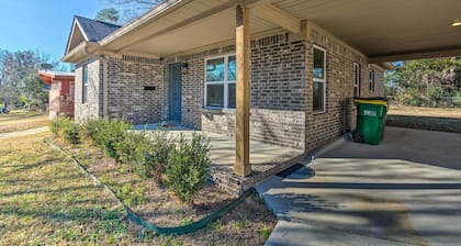 Family Home ~ 5 Mi to Downtown Little Rock!