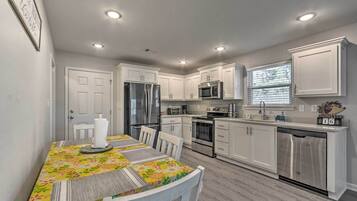Rumah (2 Bedrooms) | Interior
