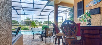 Upscale Marco Island Villa w/ Outdoor Bar + Pool!