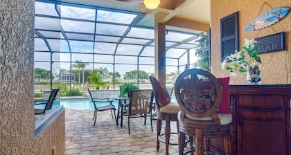 Upscale Marco Island Villa w/ Outdoor Bar + Pool!