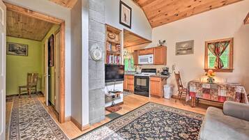 House (1 Bedroom) | Interior