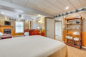 House (5 Bedrooms) | Interior