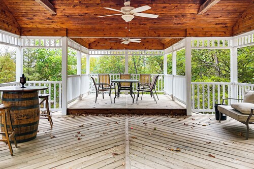 Waterfront Beaver Lake House w/ Deck & Fire Pit!