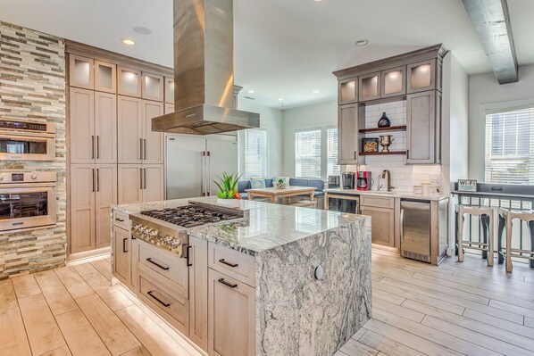 House (4 Bedrooms) | Interior