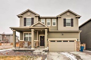 Interior - 8 Mi to Barr Lake: Cozy Commerce City Home! (Commerce City)